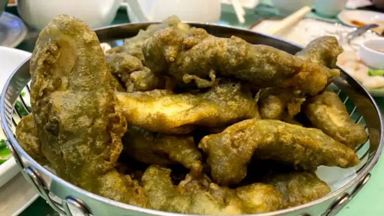 80. Deep Fried Yellow Croaker with Dried Sea Moss 苔條拖黃魚
